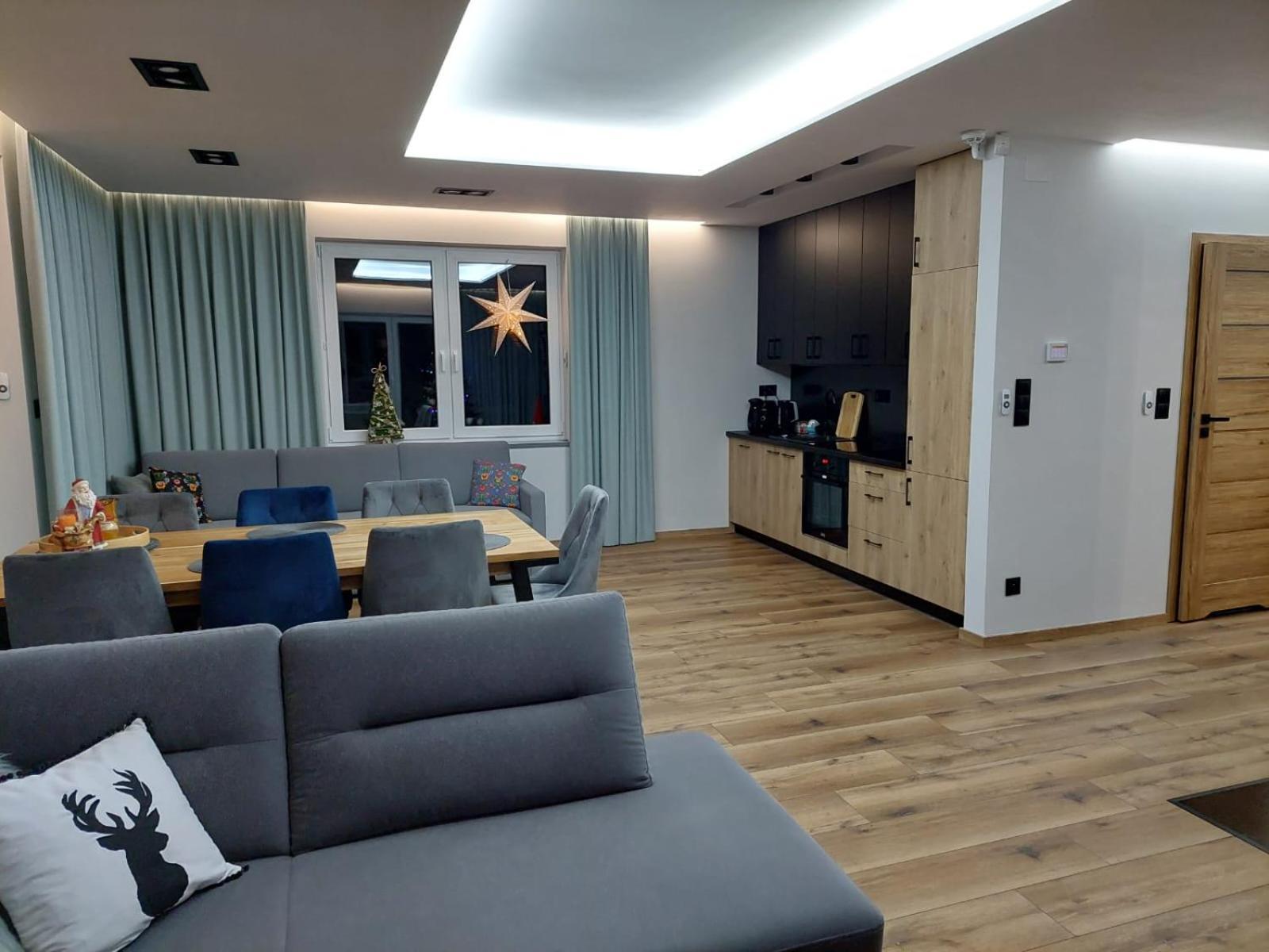 מוז'ינה Apartamenty Trio מראה חיצוני תמונה