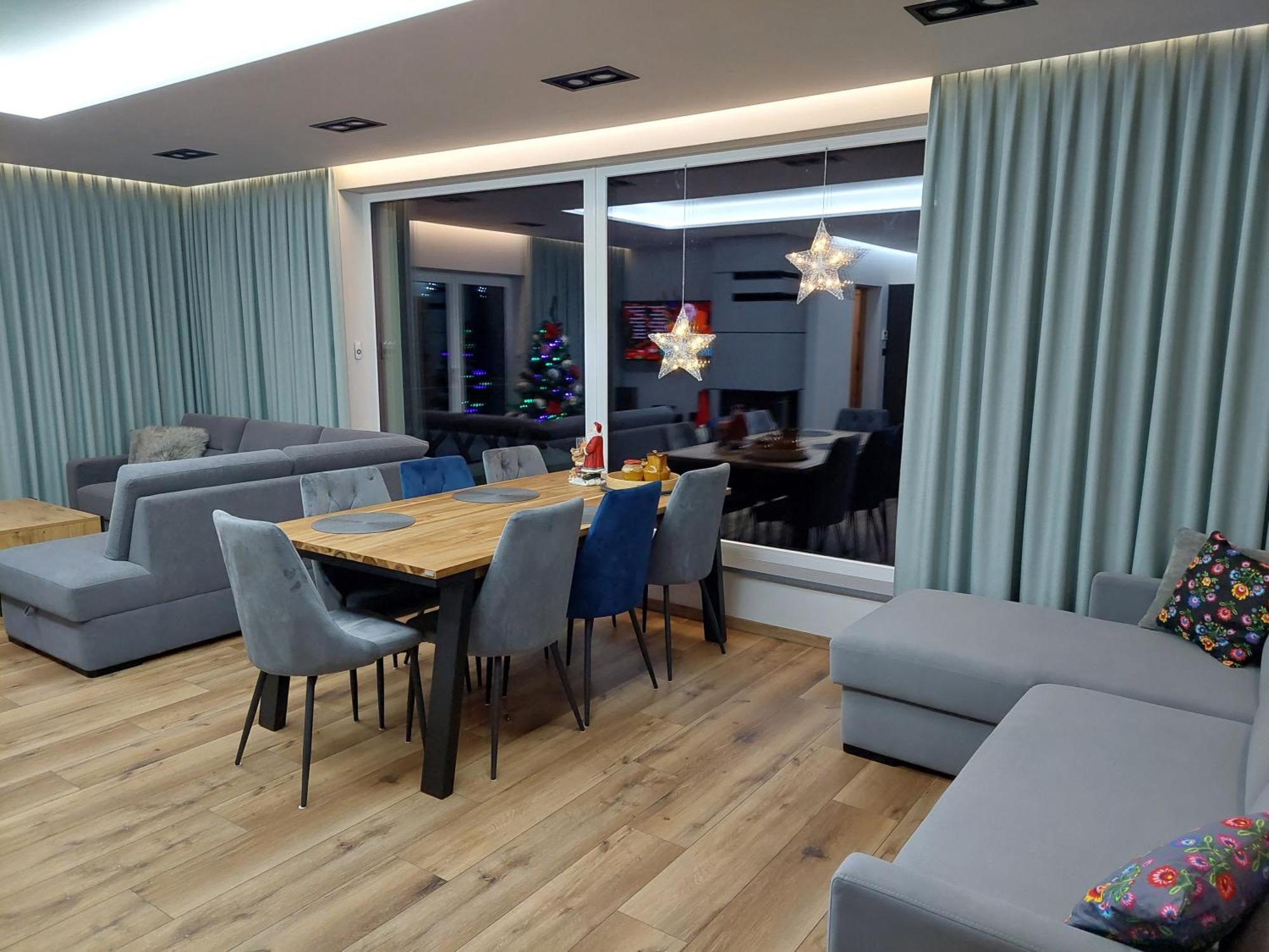 מוז'ינה Apartamenty Trio מראה חיצוני תמונה