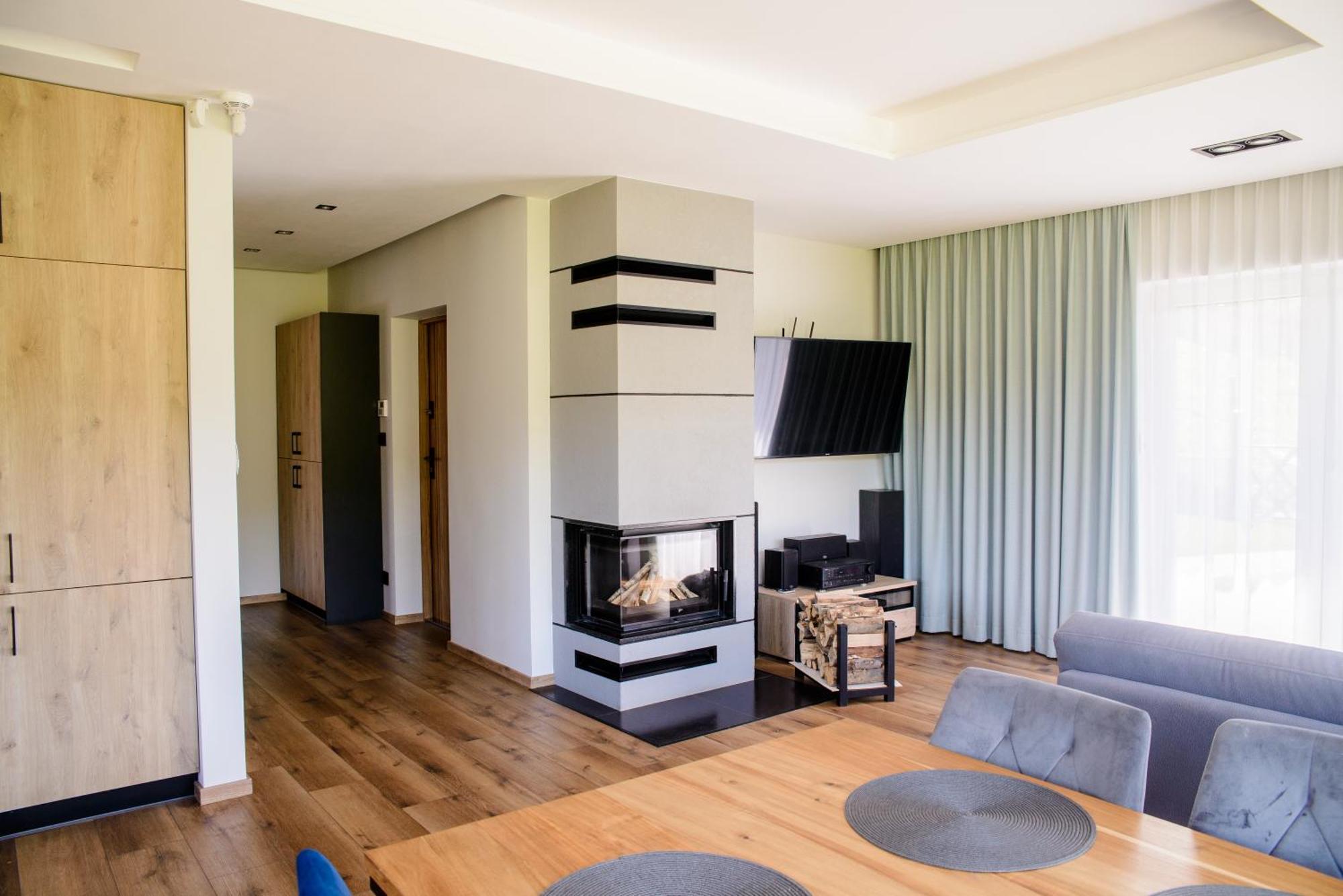 מוז'ינה Apartamenty Trio מראה חיצוני תמונה