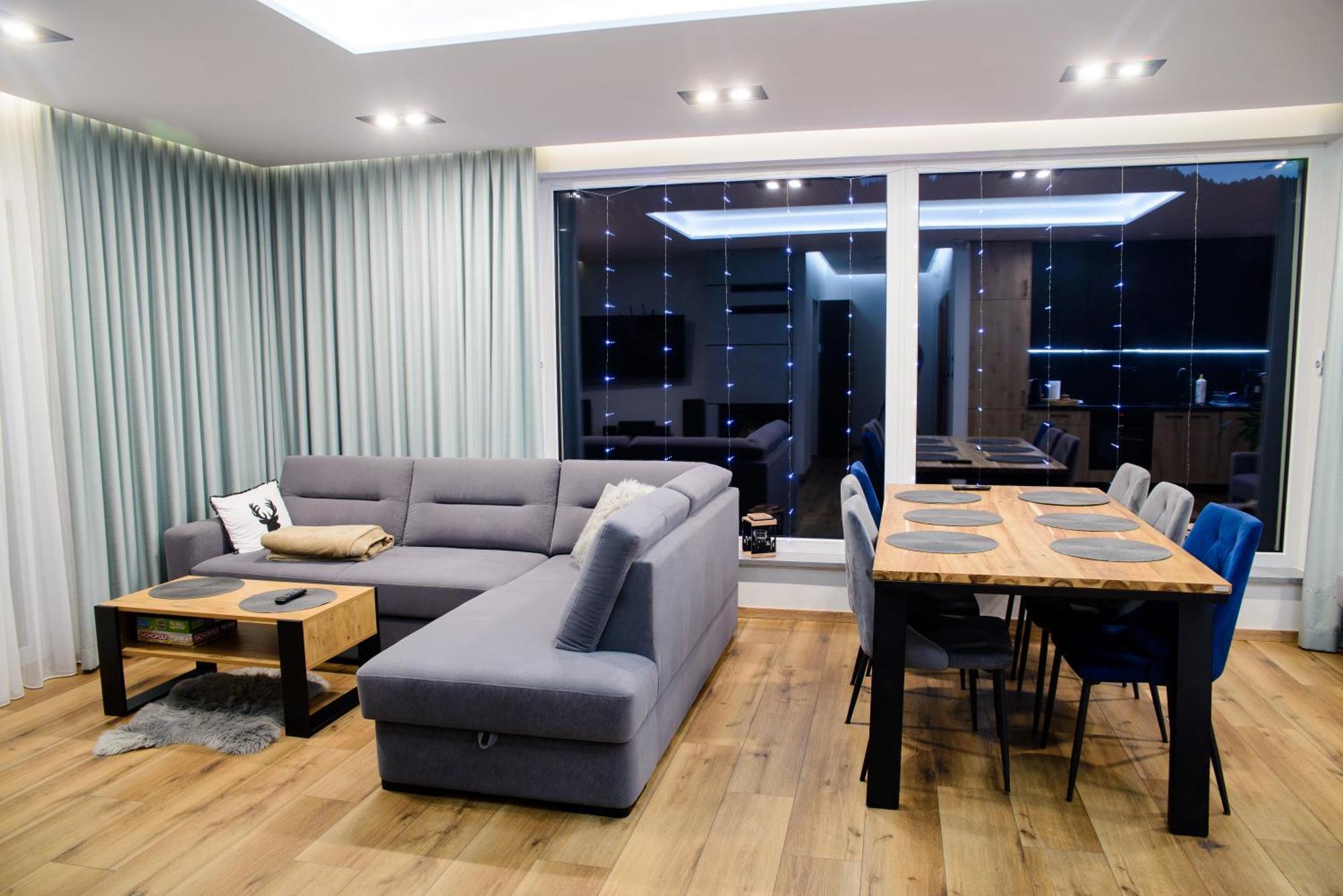 מוז'ינה Apartamenty Trio מראה חיצוני תמונה