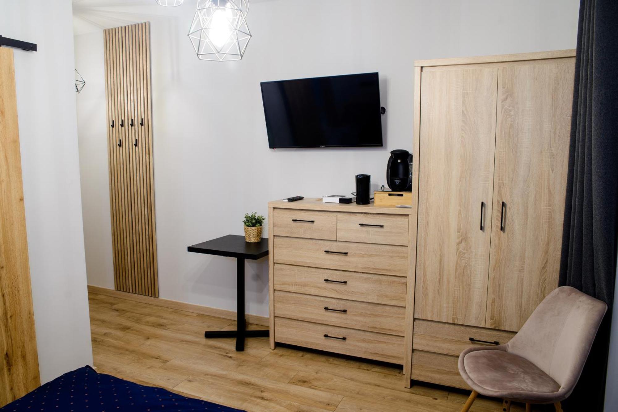 מוז'ינה Apartamenty Trio מראה חיצוני תמונה