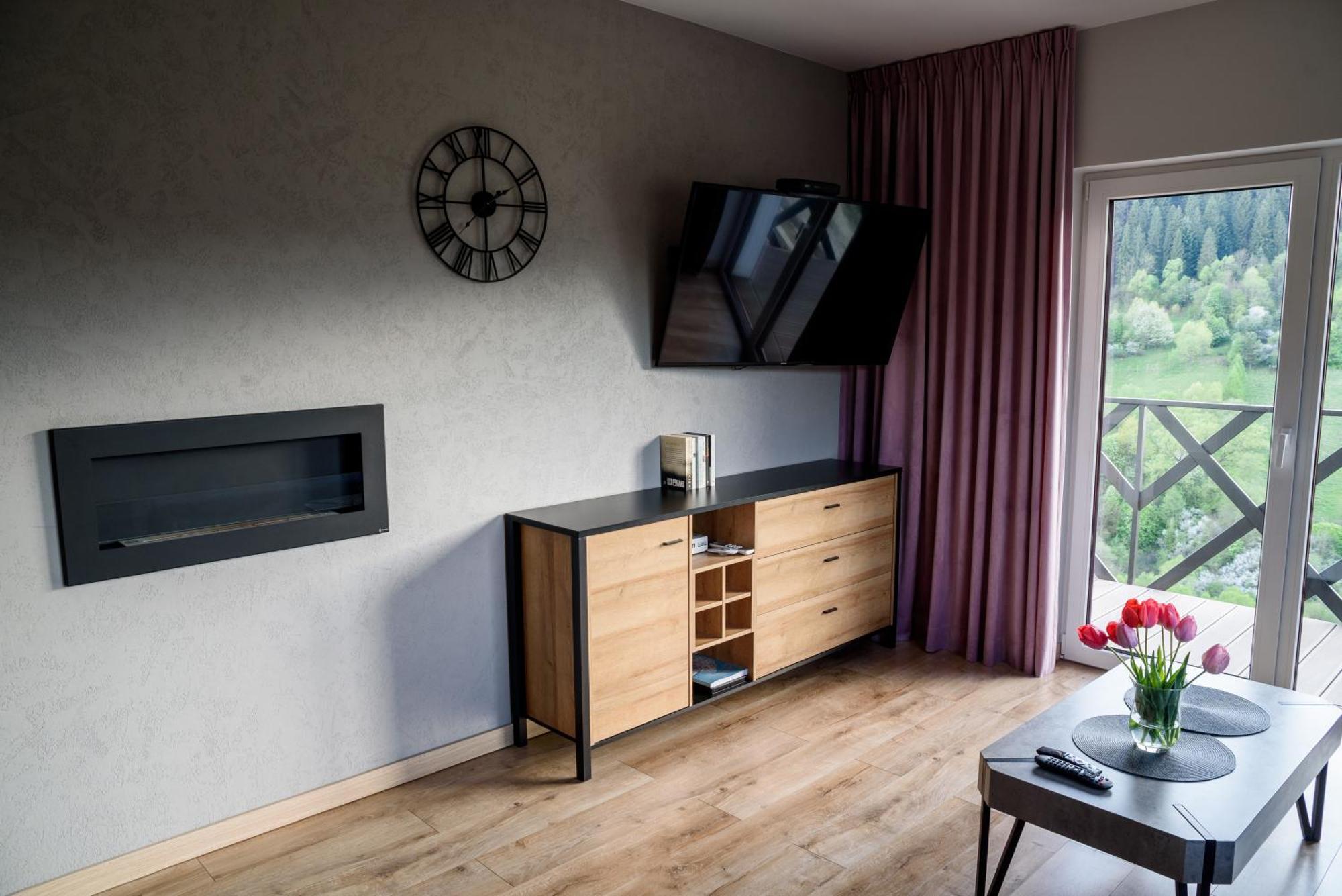 מוז'ינה Apartamenty Trio מראה חיצוני תמונה