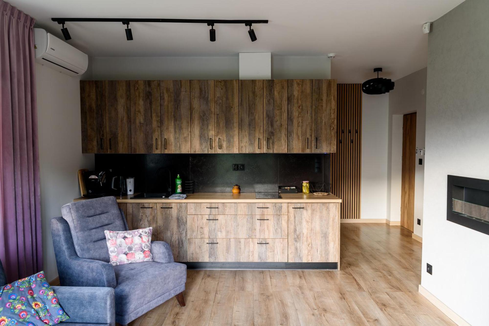 מוז'ינה Apartamenty Trio מראה חיצוני תמונה