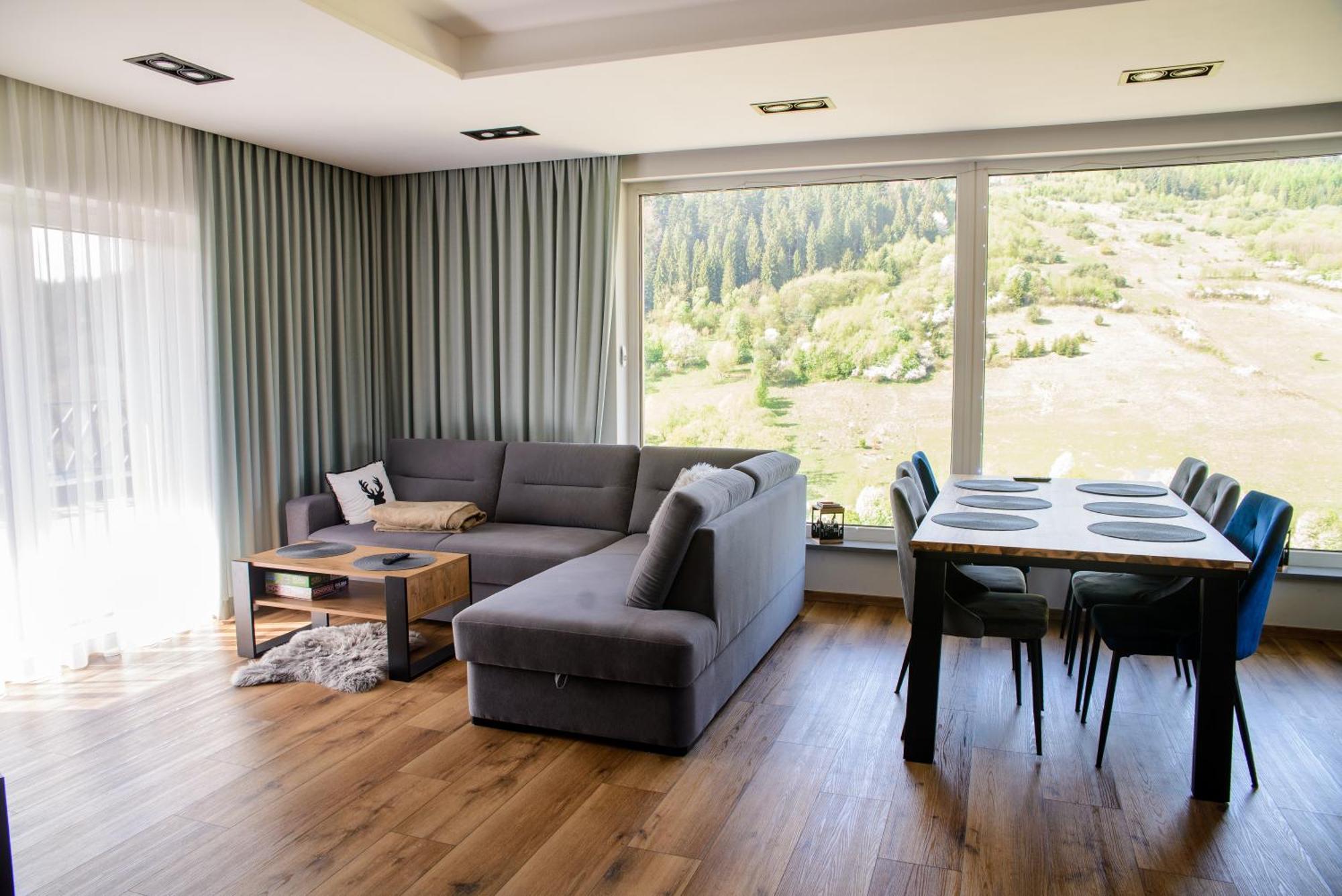 מוז'ינה Apartamenty Trio מראה חיצוני תמונה